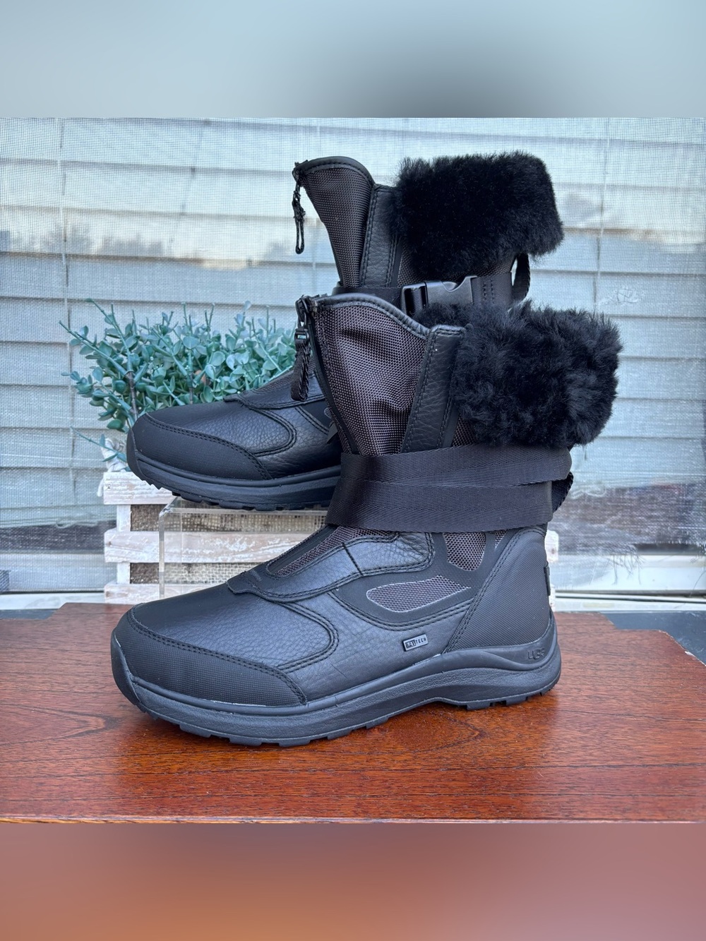 UGG Tahoe Women's Snow Boot